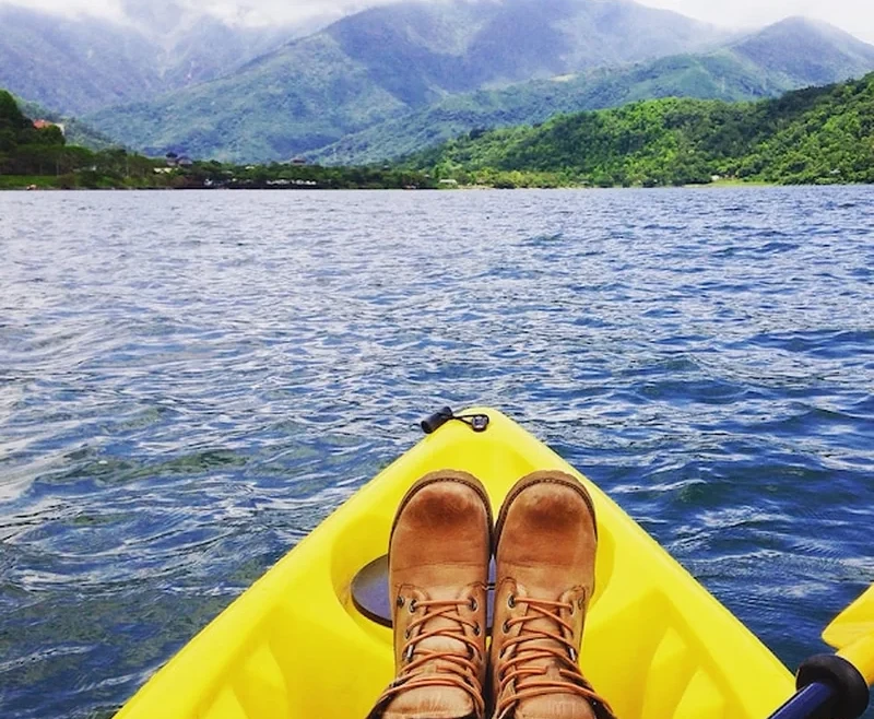 Jakie buty na kajaki? Co zabrać na spływ? Przewodnik